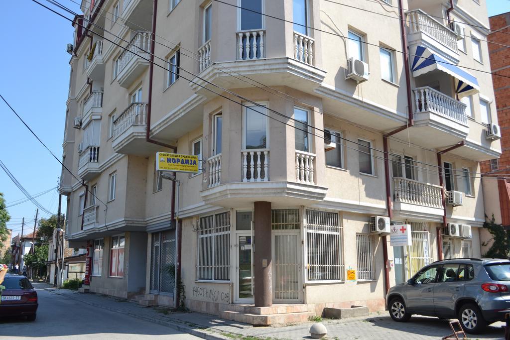 Luxury Apartment Near City Center スコピエ エクステリア 写真
